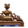  Miroir Louis XVI avec fronton sculpté. sur  Moinat SA  - Antiquités décoration