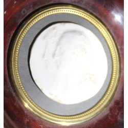Profil en porcelaine deux hommes