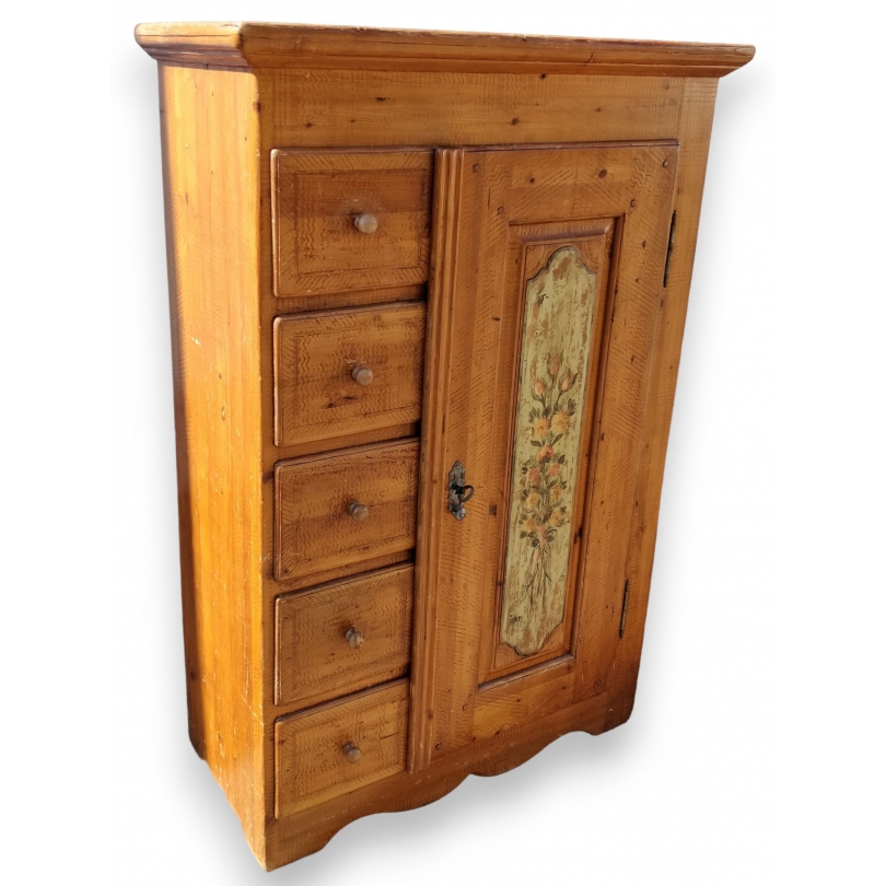 Armoire en sapin, porte peinte, 5 tiroirs