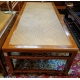 Table basse chinoise avec dessus en rotin