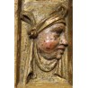 Paire de portaits en bois sculpté doré