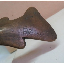 Truite courbe en bronze signée REUSSNER
