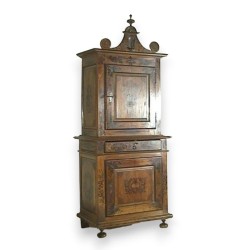 Aparador alto Luis XIII. de Moinat SA - Antigüedades y decoración