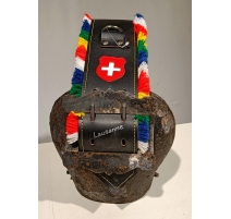 Cloche noire collier Lausanne