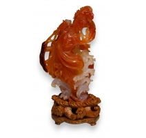 Geisha au peinceau en jade orange sculpté