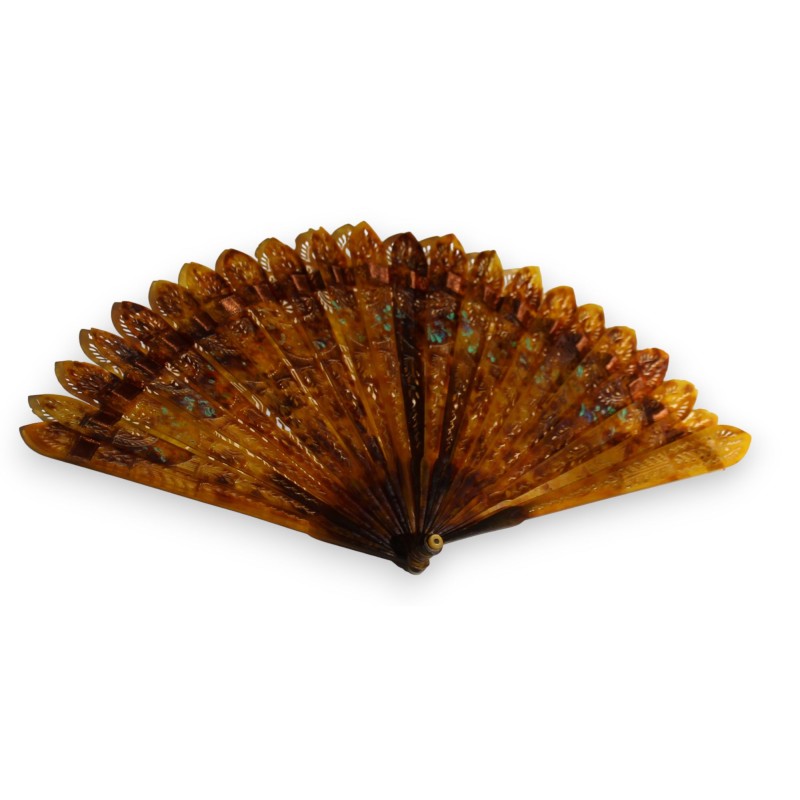 Openwork tortoiseshell fan