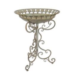 Bain d\'oiseaux en fer forgé