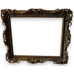 Cadre Napoléon III en bois sculpté doré
