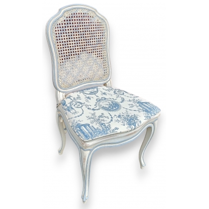 Chaise style Louis XV canné laquée blanc et bleu