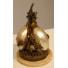 Cloche Colombe en bronze et coquillages de nacre