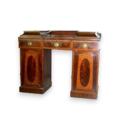 Aparador inglés con marquetería. En  Moinat SA  - Antigüedades y decoración