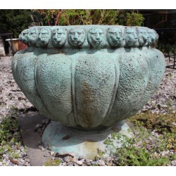 Cache-pot rond décor de \"Têtes de lions\"