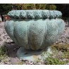 Cache-pot rond décor de \"Têtes de lions\"