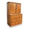 Buffet-commode ouvrant avec 2 portes.