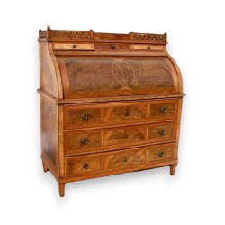  Bureau-commode cylindre Louis XVI. sur  Moinat SA  - Antiquités décoration