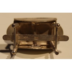 Table miniature avec bougeoir en argent