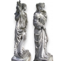 Pair of Italian statues "the S