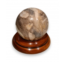 Presse-papier boule en bois petrifié