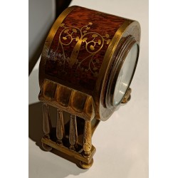 Desk clock in brass with a rosewood-effect finish