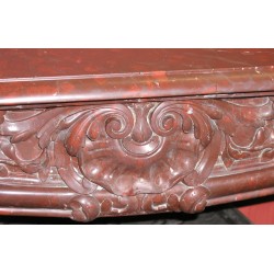  Cheminée Louis XV, griotte rouge. sur  Moinat SA  - Antiquités décoration