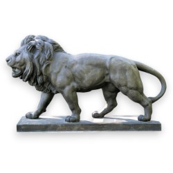 Bronze monumental \"Lion marchant\" d\'après Barye
