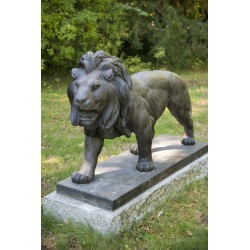Bronze monumental "Lion marchant" d'après Barye