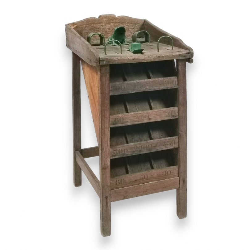 Jeu de la grenouille en bois avec éléments en fer