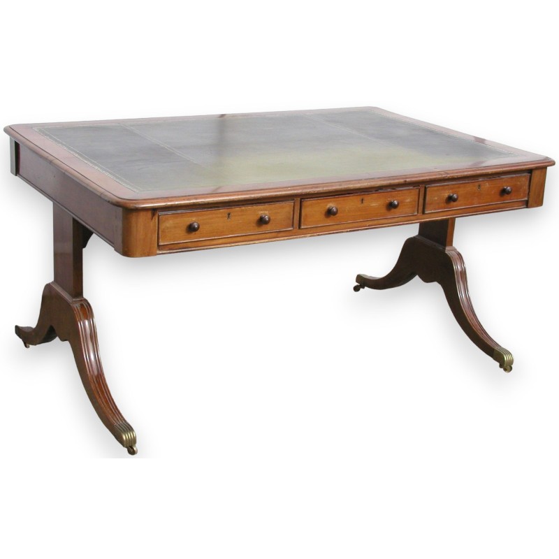  Bureau plat anglais avec 3 tiroirs. sur  Moinat SA  - Antiquités décoration