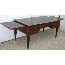  Bureau plat Directoire avec 4 tiroirs. sur  Moinat SA  - Antiquités décoration