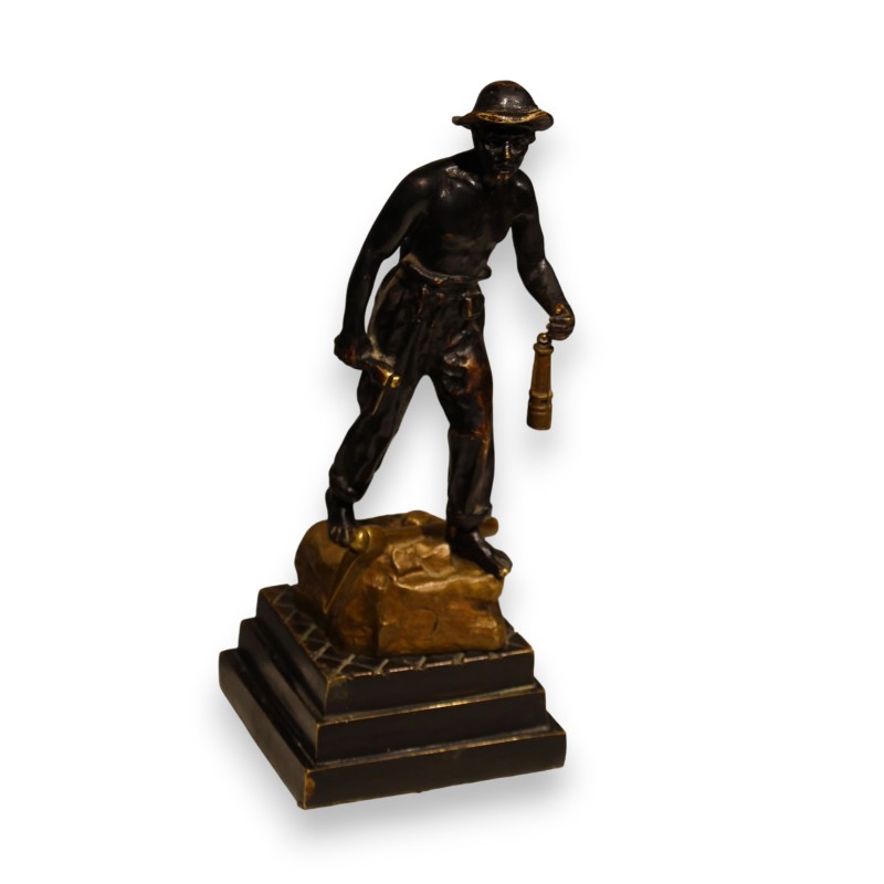 Bronze sculpture entitled ‘Mineur’, signed CARLIER