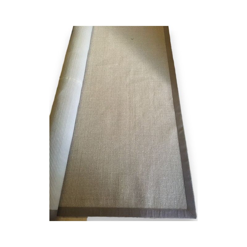 Java sisal rug with a linen border
