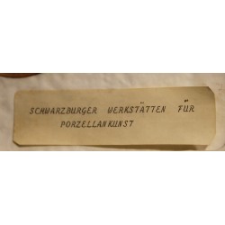 Tigre en porcelaine signé GvDÖRING