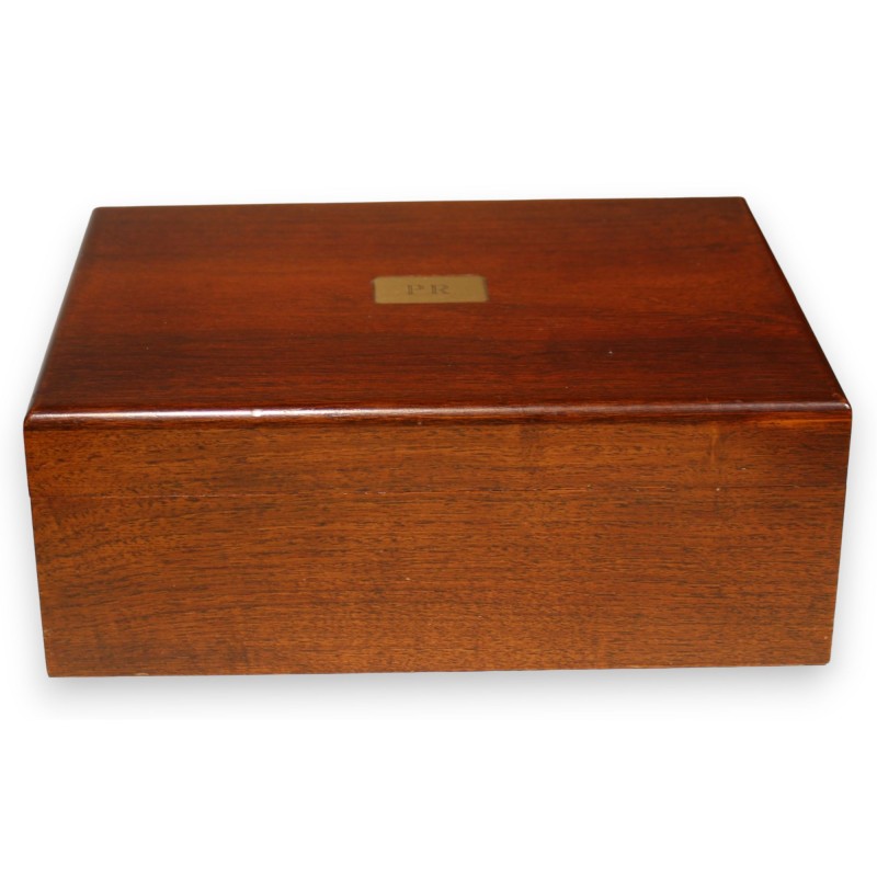 Cigar box (humidor)