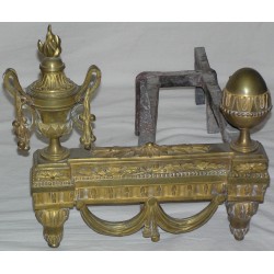  Paire de chenets Louis XVI. sur  Moinat SA  - Antiquités décoration