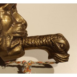 Goulot de fontaine Lion et Poisson