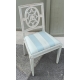 Chaise style Louis XVI à dos sculpté