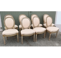 Suite de 8 chaises style Louis XVI Médaillon