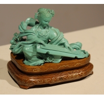 Sculpture joueuse de Guqin en turquoise