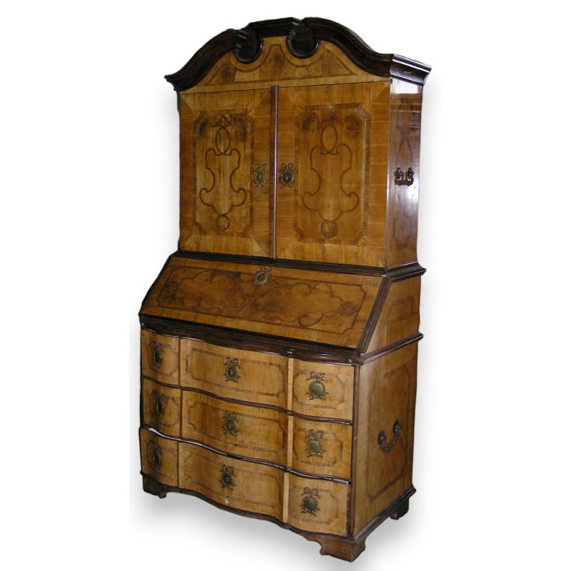 Baroque three-drawer desk. From  Moinat SA  - Antiques and home décor