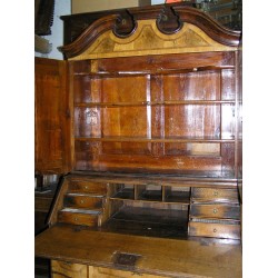 Baroque three-drawer desk. From  Moinat SA  - Antiques and home décor