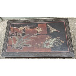 Table basse en laque chinoise décor fleurs