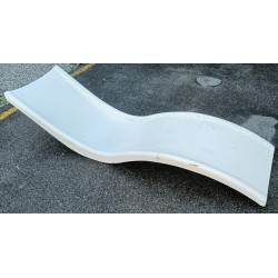 Chaise longue en fibre de verre