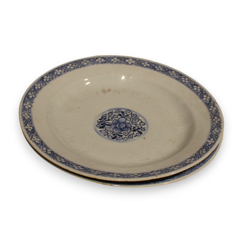 Paire d\'assiettes en pocelaine bleu blanc