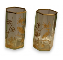 Paire de vases en Ouraline avec décor en or