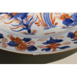 Assiette en porcelaine Imari décor fleurs