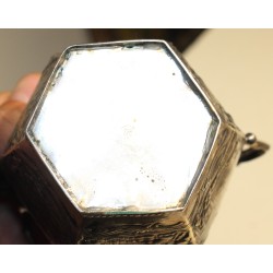 Coupe hexagonale "Scènes de pèche" en argent 833