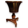 Round Georgian planter made of brass and mahogany