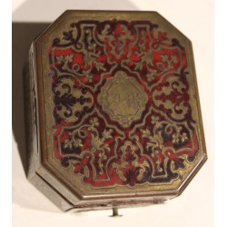 Pocket watch or miniature watch box