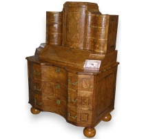 Bureau-commode Baroque.