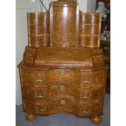 Baroque desk and chest of drawers. Available from Moinat SA – Antiques and home décor